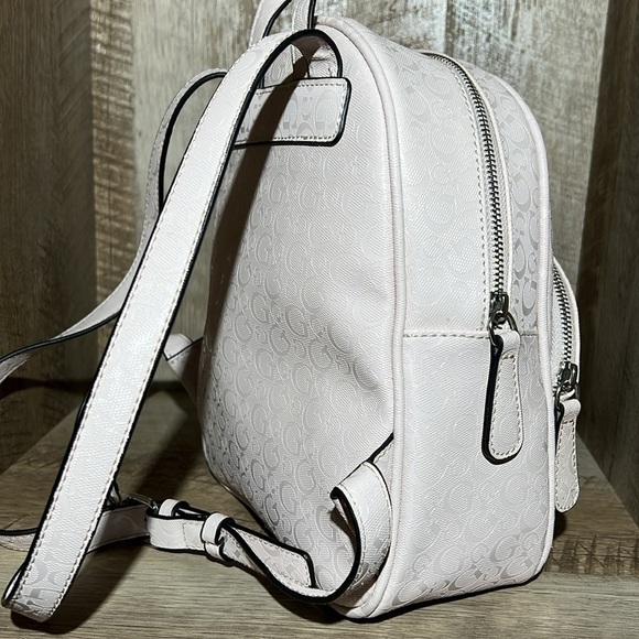 Guess Cream Backpack - Picture 6 of 14